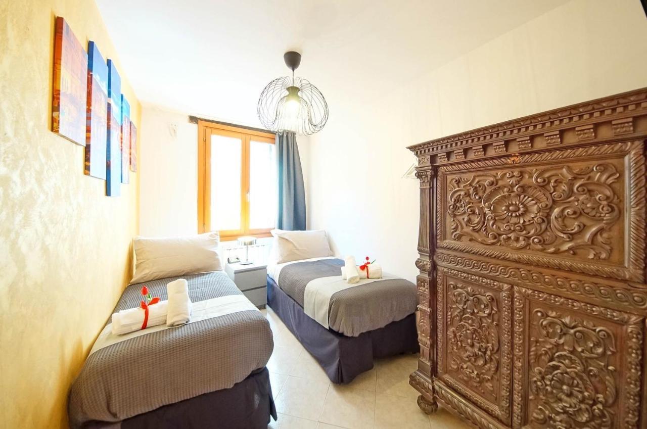 Gondola View Apartment Венеция Экстерьер фото